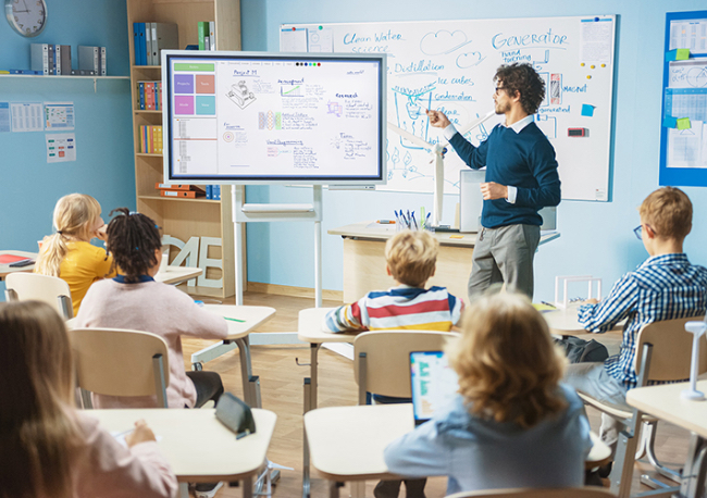 Foto Tecnología para optimizar la infraestructura en los entornos educativos.